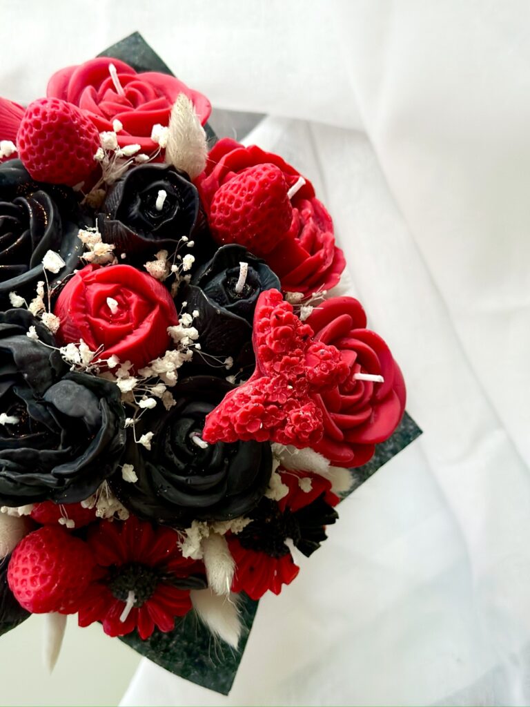 Lilled punane-must S-5