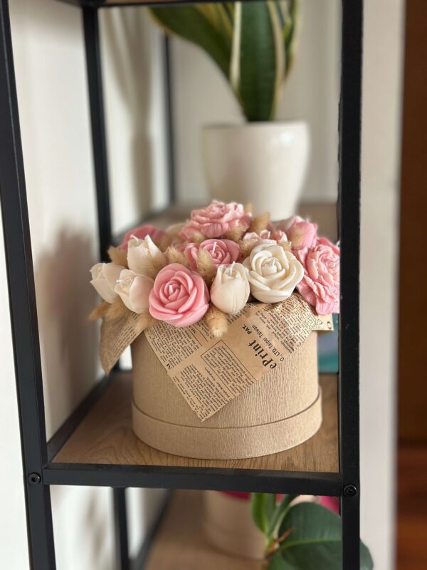 Lilled roosa-beez L-6 (2) (1) Küünlakimp L "Lilleline lummus"