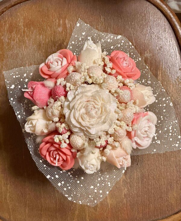 Küünlakimp vaasis “Pastelne unelm"