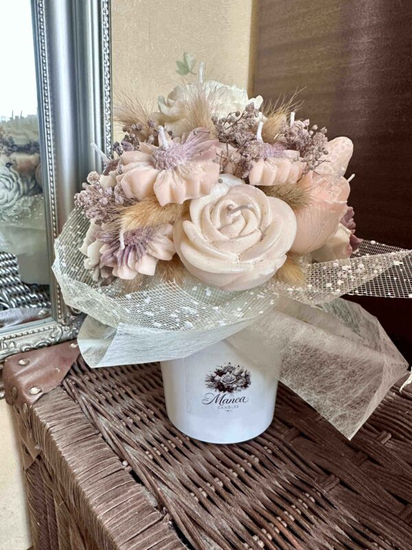 Küünlakimp vaasis “Pastelne unelm"